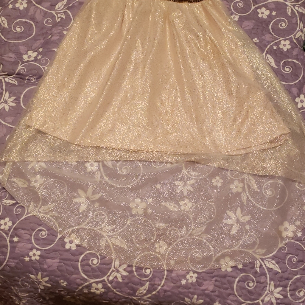Clothes - Picture 2 of 3